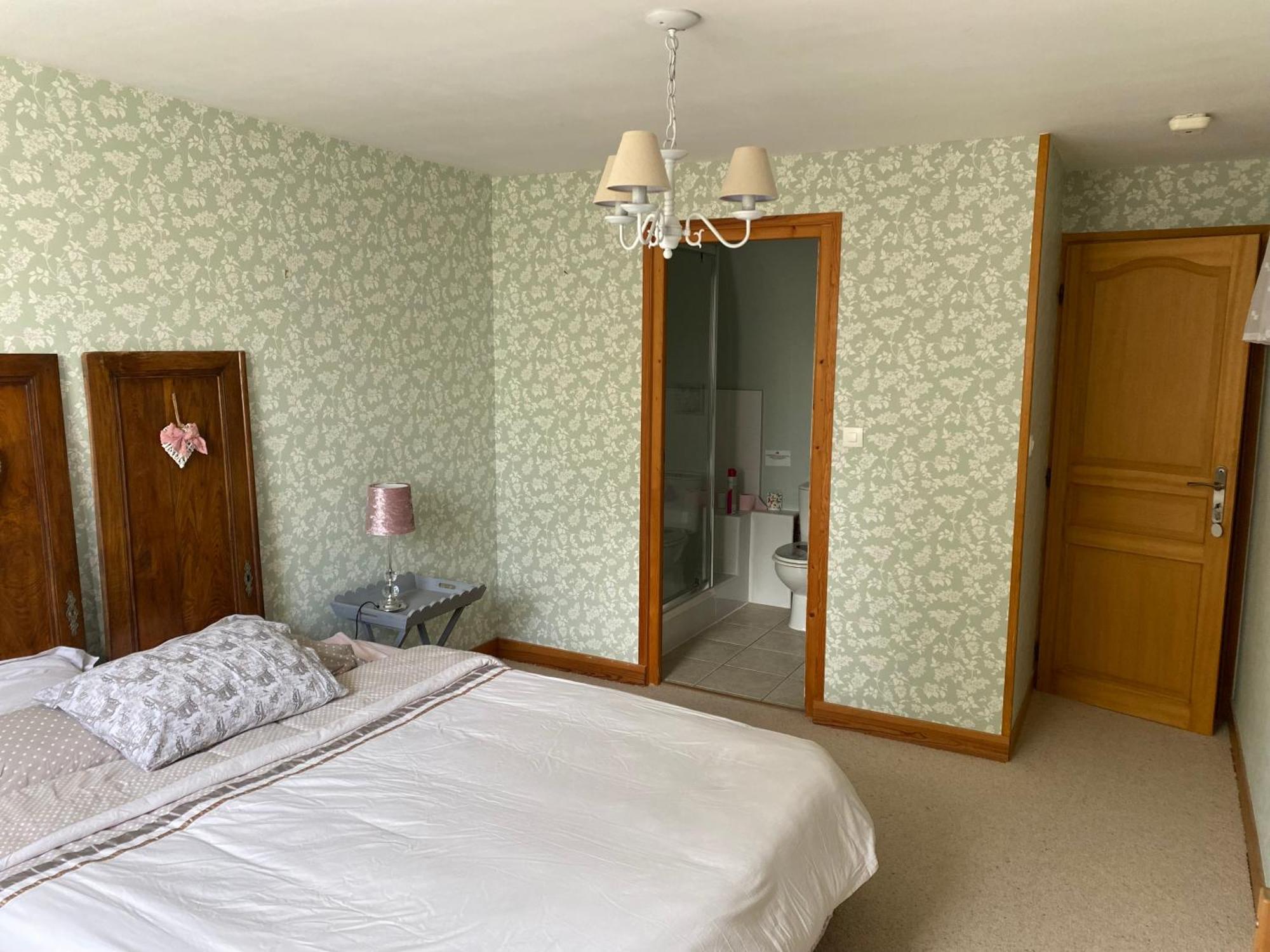 Chambre De Rose - Le Refuge Des Parachutistes - En Bordure Du Marais Neuville-au-Plain ภายนอก รูปภาพ